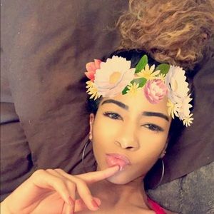 Meet your Posher, Nakia